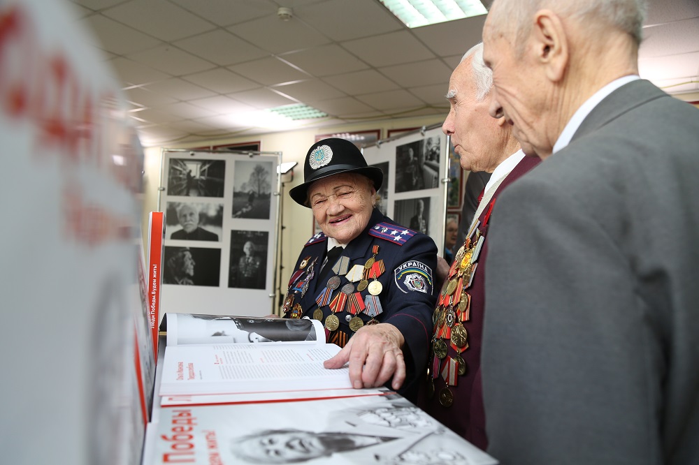 98-річна легендарна ветеран зібралася знову на фронт - захищати Україну від чергових окупантів